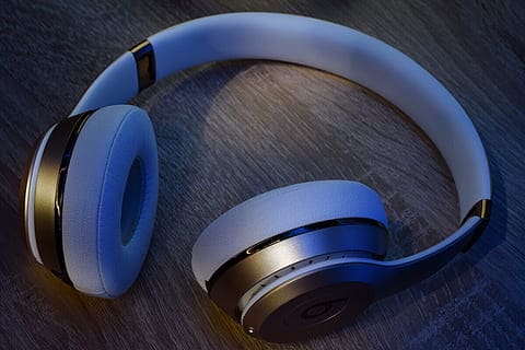 Best Noise Cancelling Headphones Under $200
