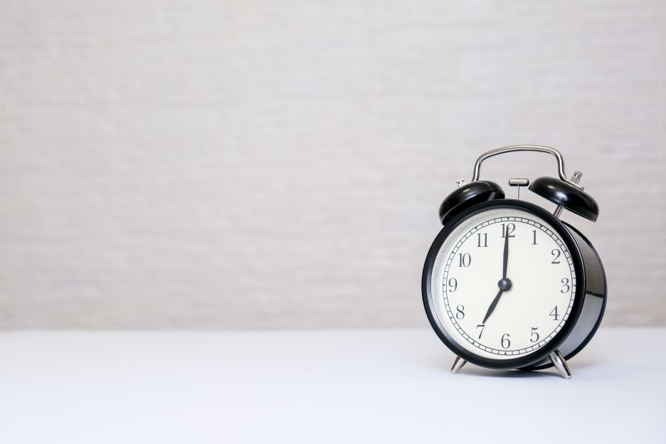 How To Set Crosley Alarm Clock